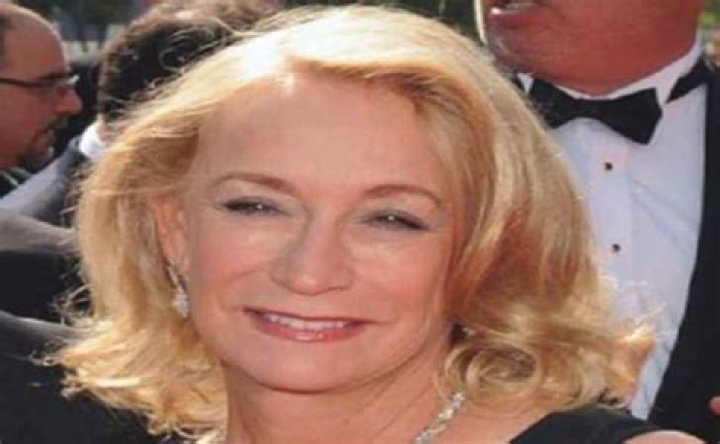 Discovering the Enigma: Revé Drew Walsh