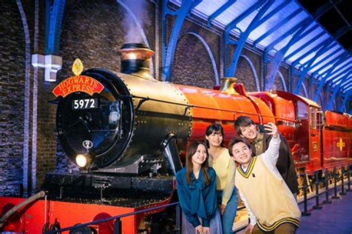 Experience the Magic of the Harry Potter Train Christmas