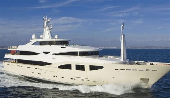 P Diddy’s $800 Million Yacht: A Floating Palace of Luxury