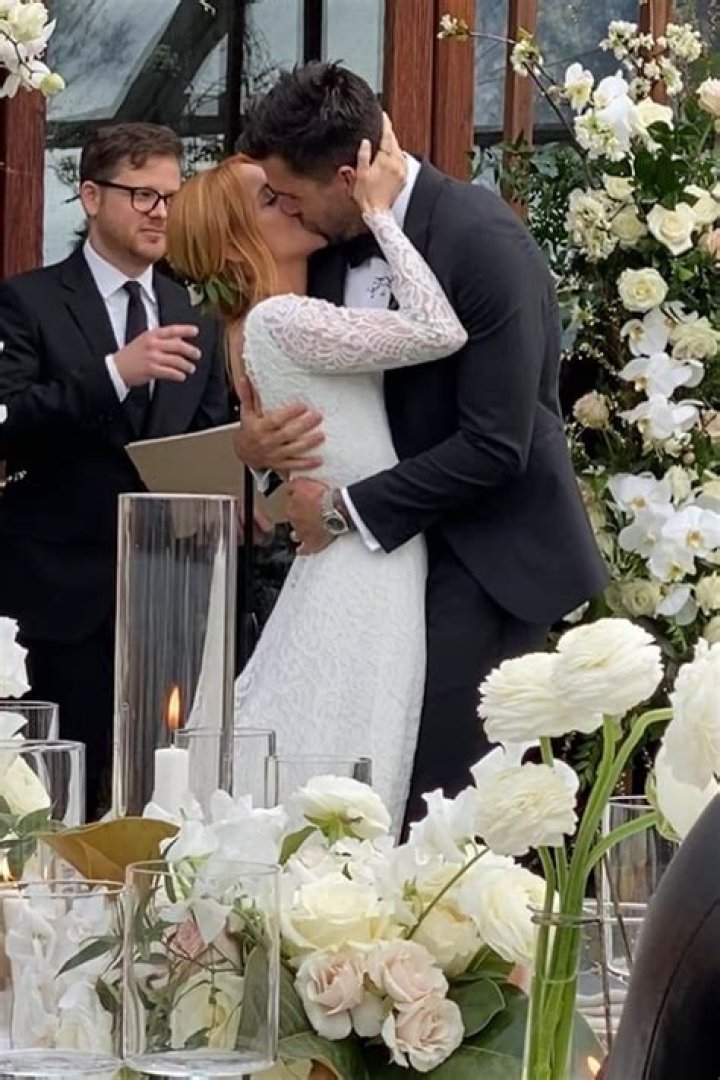 Unraveling the Mystery: Is Tyler Hoechlin Married?