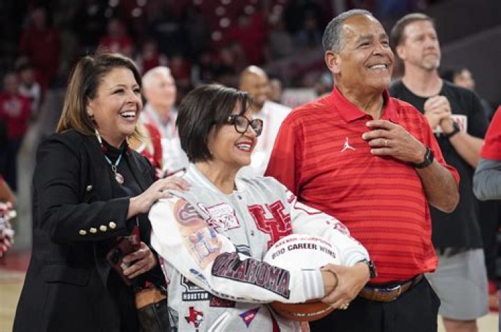 Unveiling the Heartwarming Journey of Justin Mohan: A Tribute to His Dad in the Viral Video