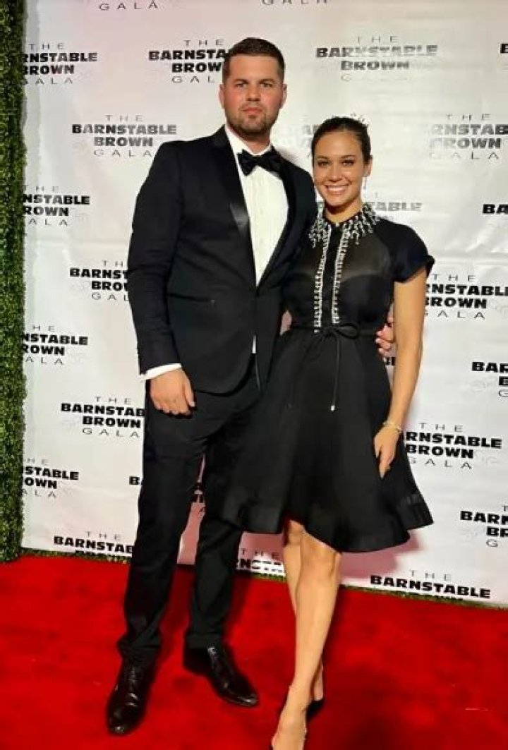 Unveiling the Life of Lauren Compton's Husband: A Journey of Love and Laughter